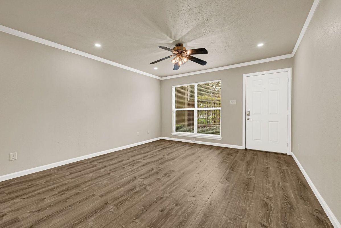 1817 Commonwealth St - Photo 6 of 28