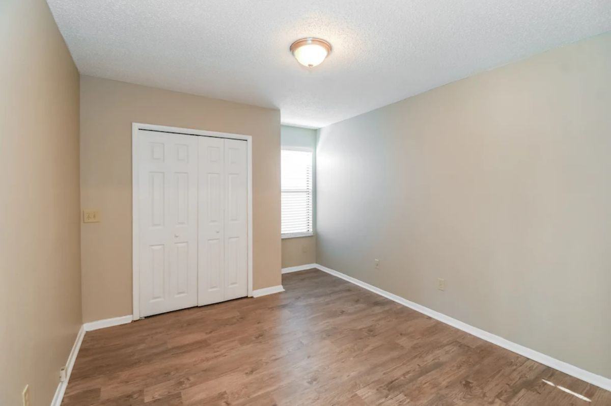 8006 Weather Vane Dr - Photo 2 of 12