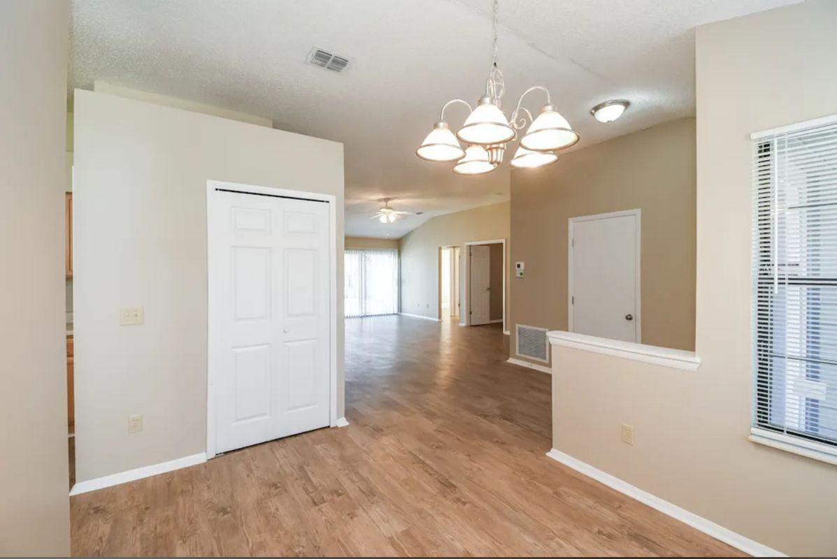 8006 Weather Vane Dr - Photo 4 of 12