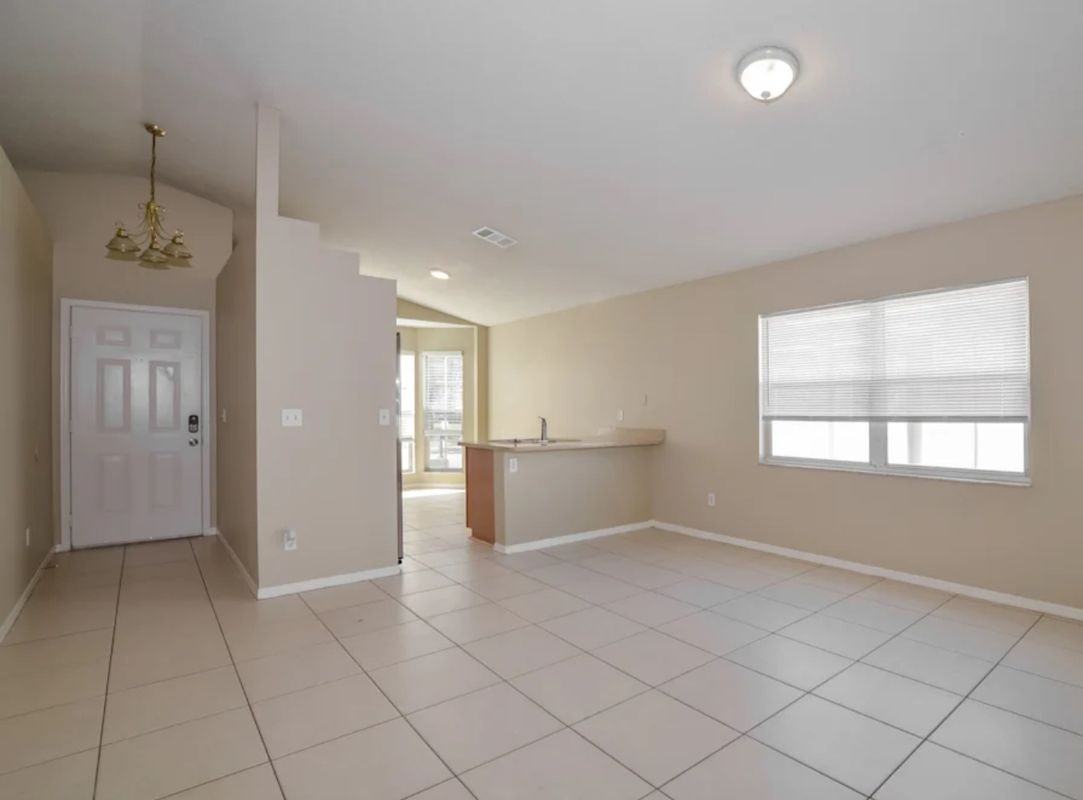 7816 Sagebrush Pl - Photo 2 of 12