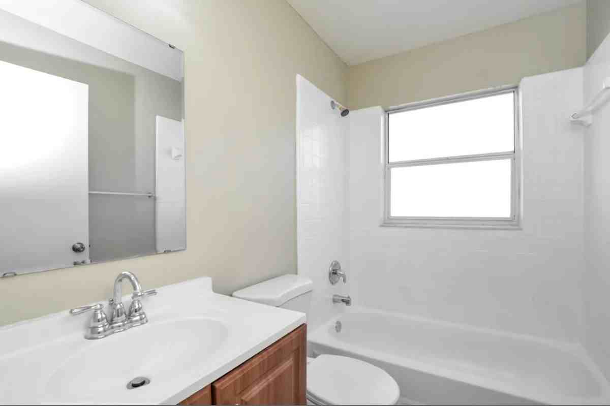 7816 Sagebrush Pl - Photo 5 of 12