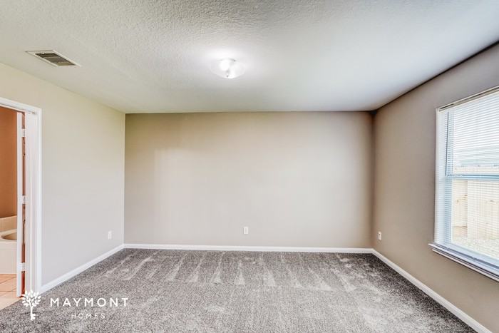 4810 Tulip Trail Ln - Photo 7 of 14