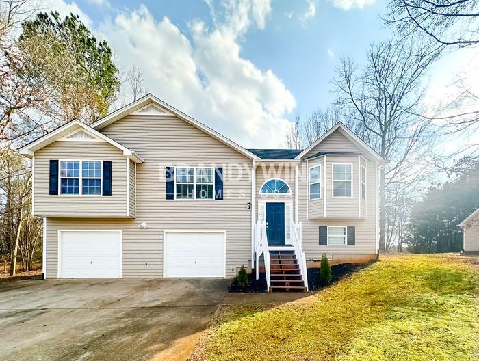 581 Twin Oaks Ln - Photo 2 of 29