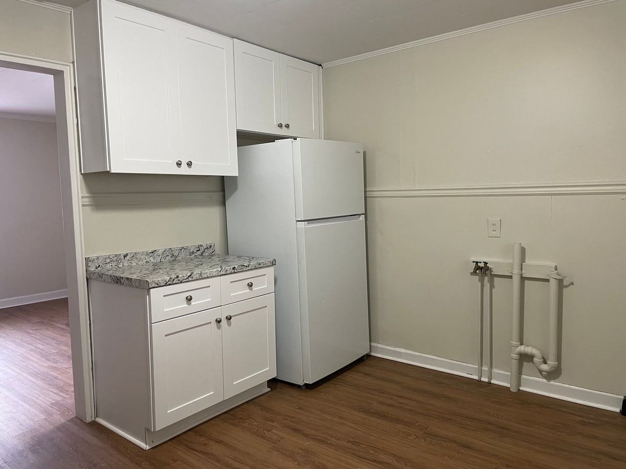 1020 Willard St - Photo 3 of 12