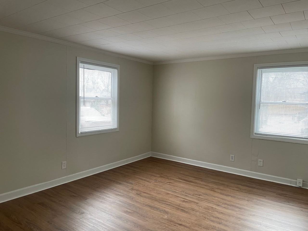 1020 Willard St - Photo 4 of 12