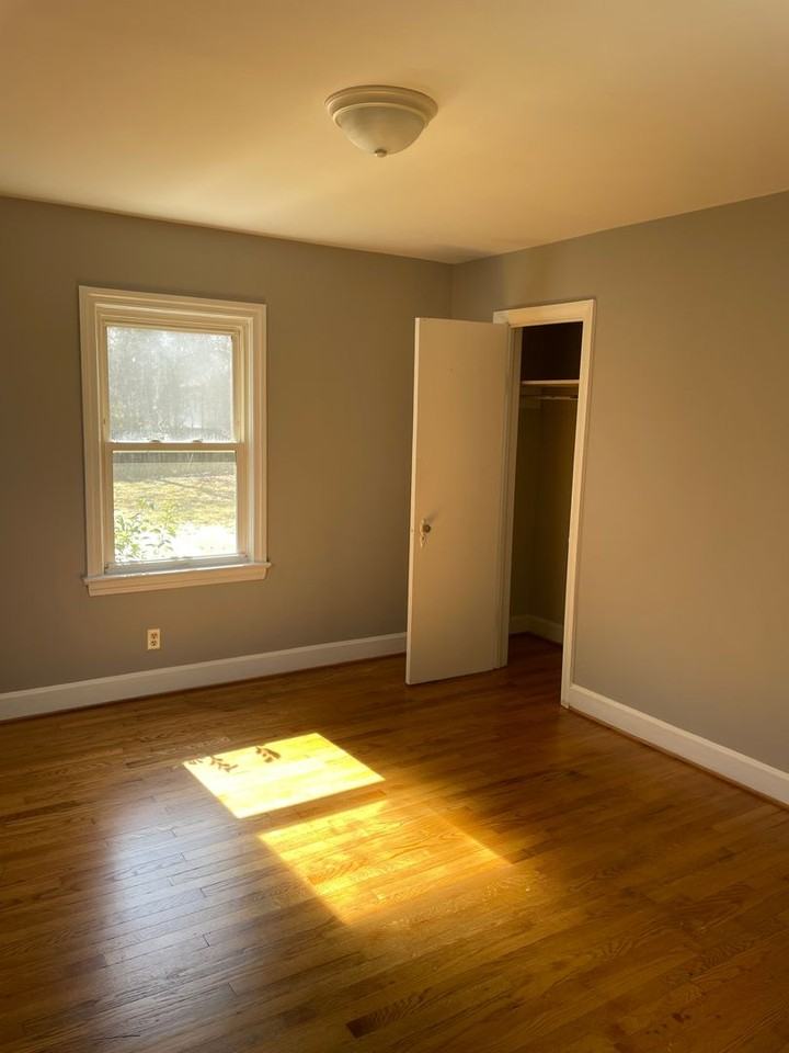 1034 E Lexington Ave - Photo 5 of 11