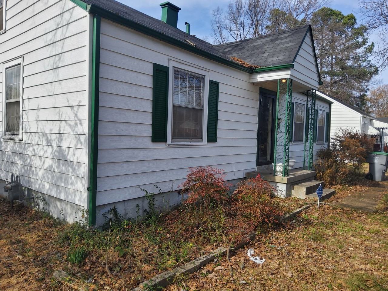 807 Maria St - Photo 3 of 11