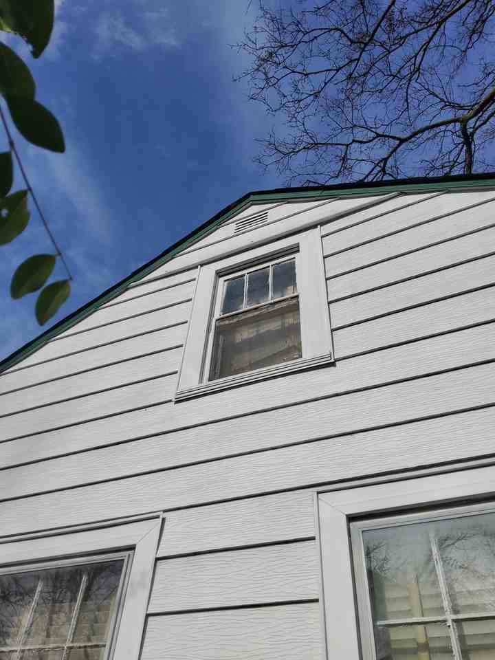 807 Maria St - Photo 4 of 11