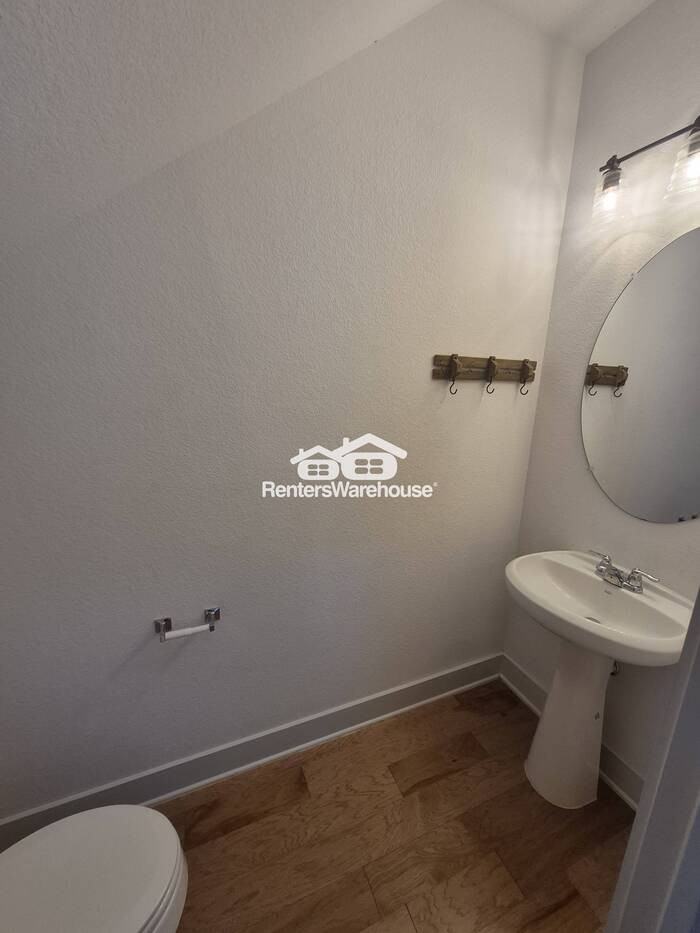 2208 Capulet St - Photo 3 of 20