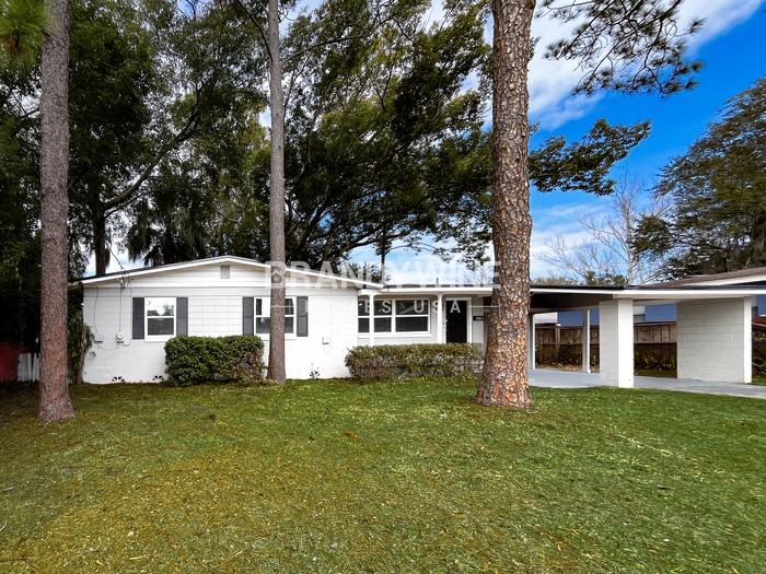 6011 Meadow Ln - Photo 2 of 33