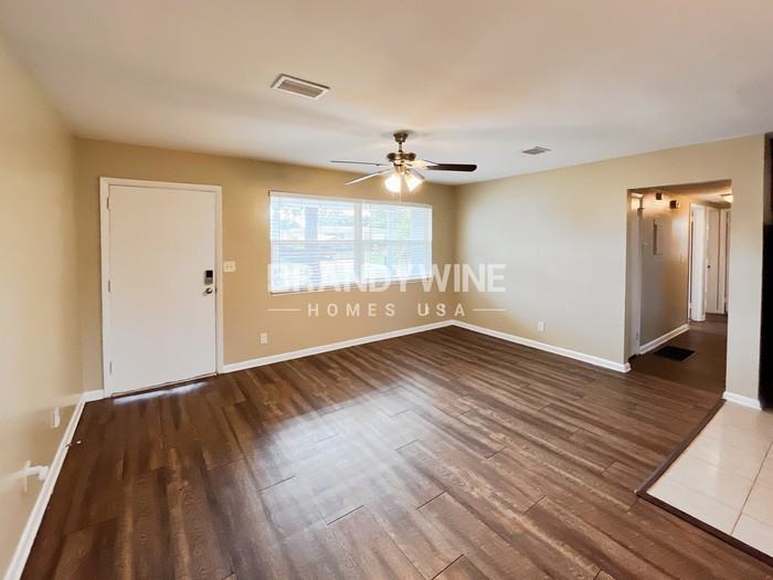 6011 Meadow Ln - Photo 6 of 33