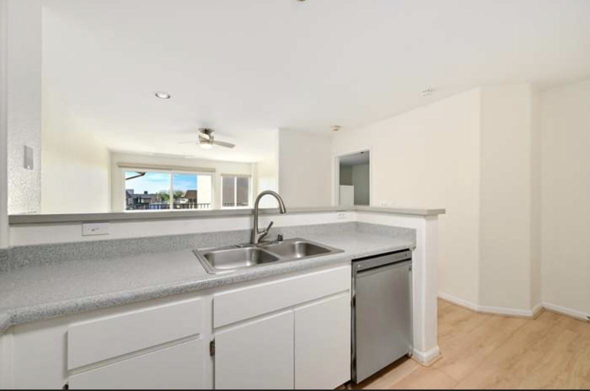 3056 Via Alicante - Photo 3 of 3