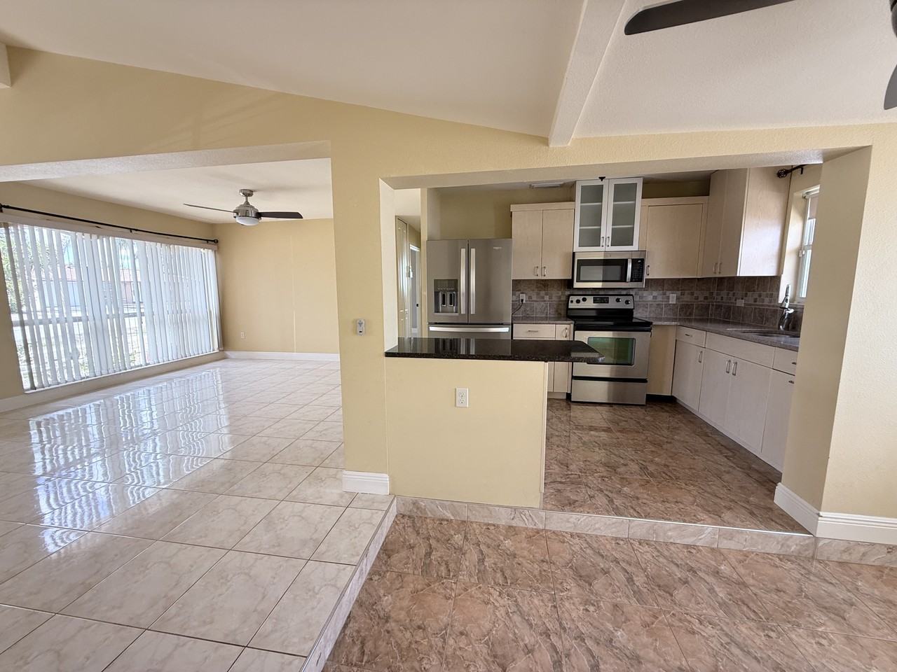 4568 Grobe St - Photo 3 of 12