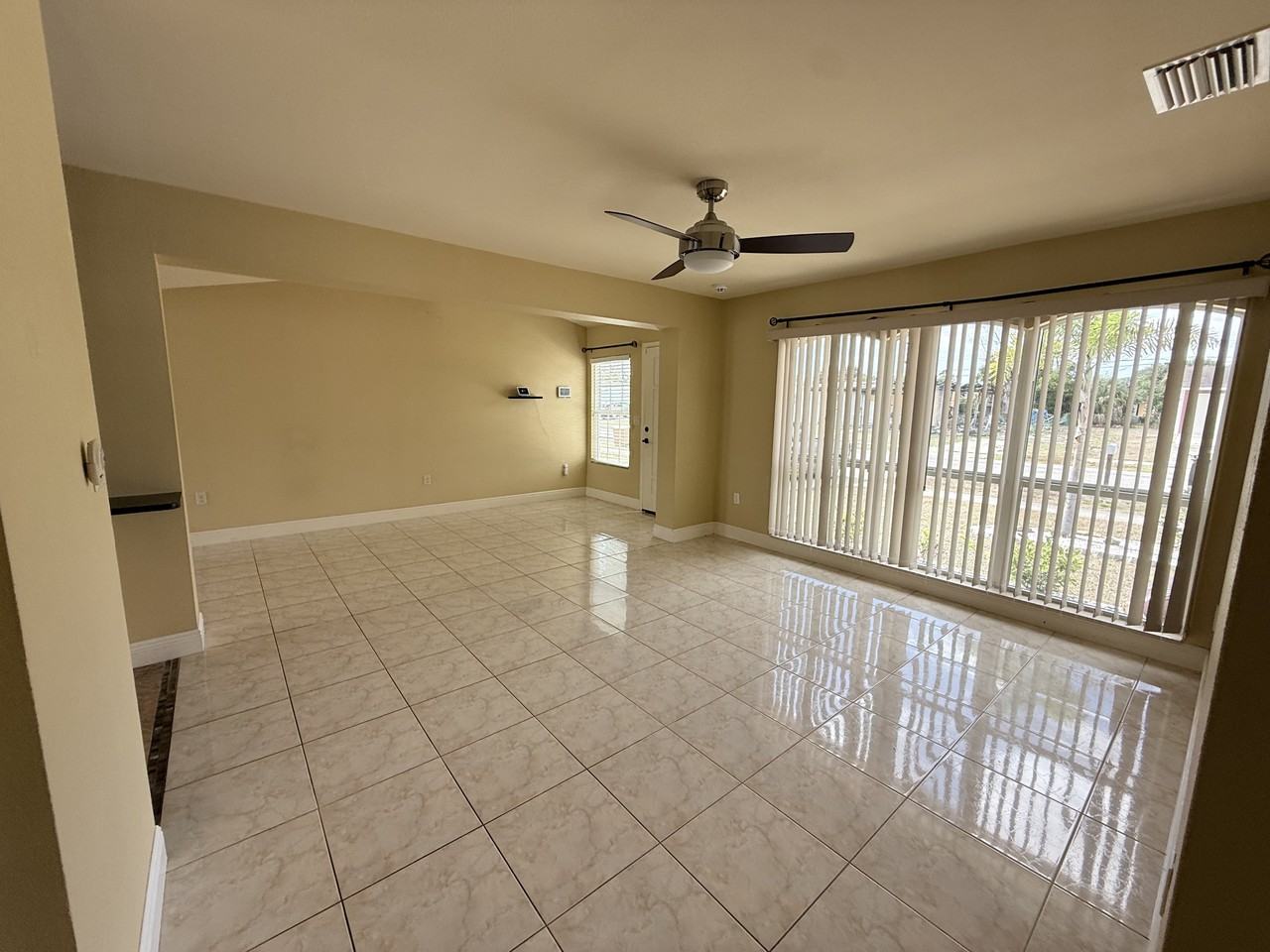 4568 Grobe St - Photo 6 of 12