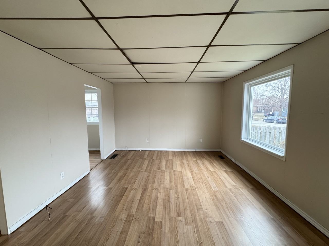 1069 Felix Ave - Photo 3 of 25