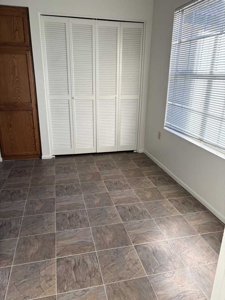 4918 E Princess Dr - Photo 3 of 22