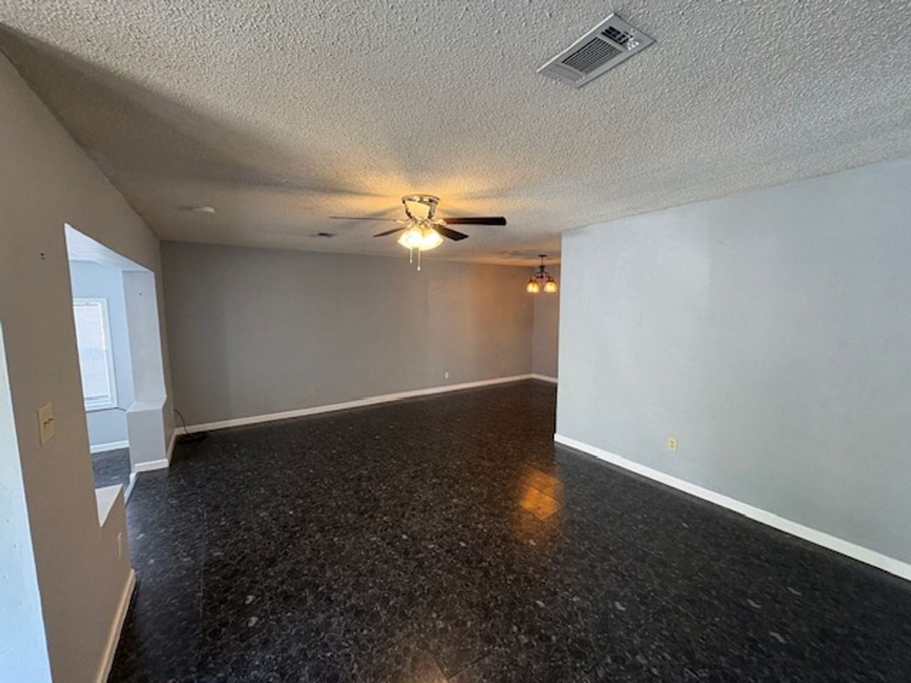 333 Edge Ave - Photo 3 of 24