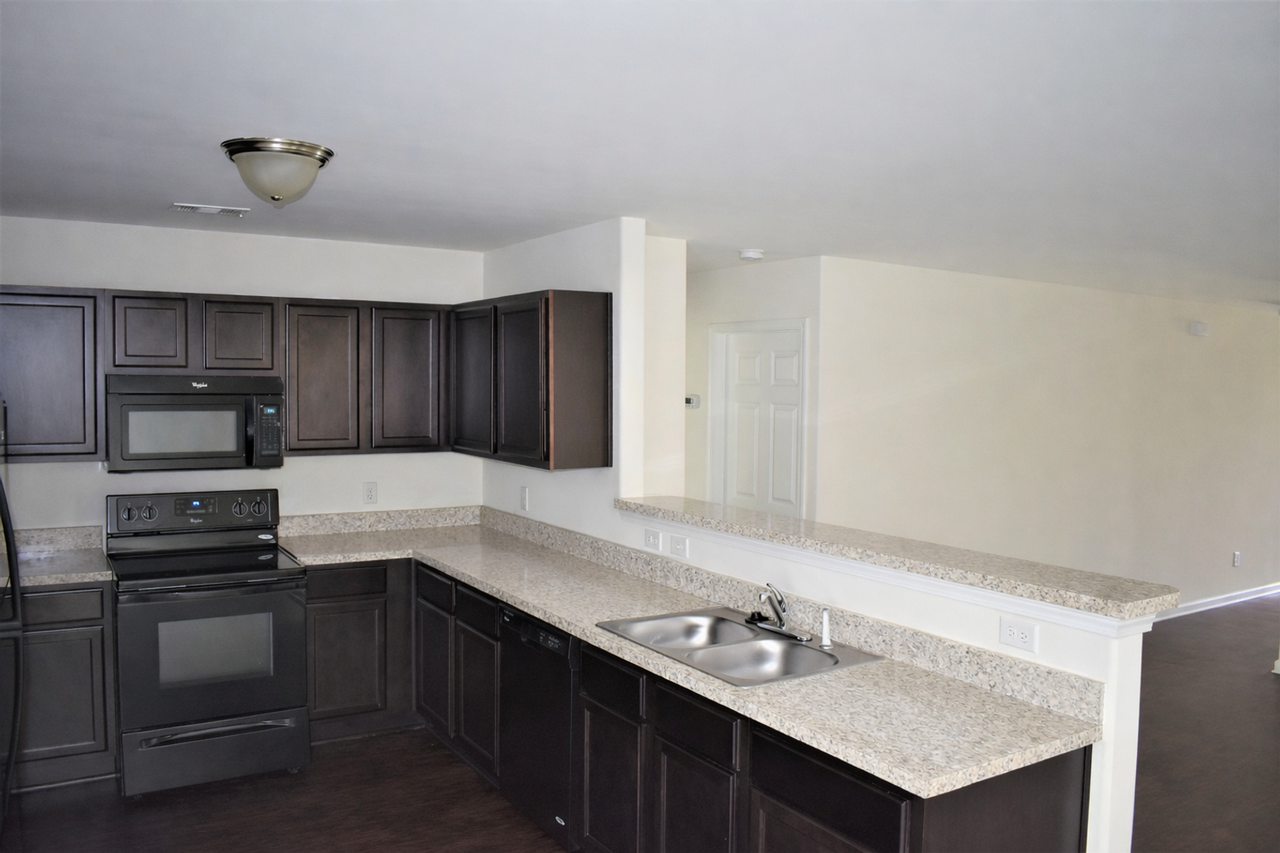 10 Millie Ln - Photo 3 of 10