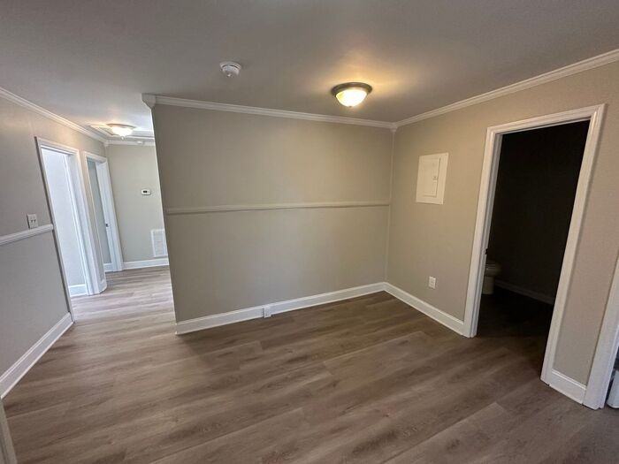 2413 Dallas Ave - Photo 4 of 13