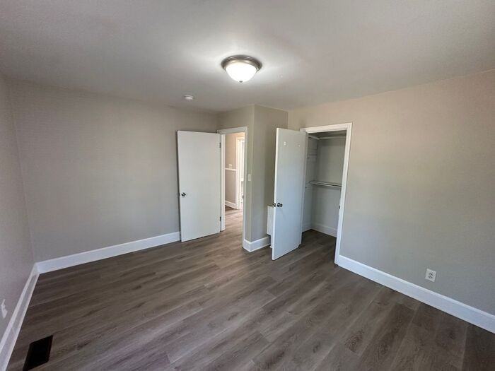 2413 Dallas Ave - Photo 7 of 13