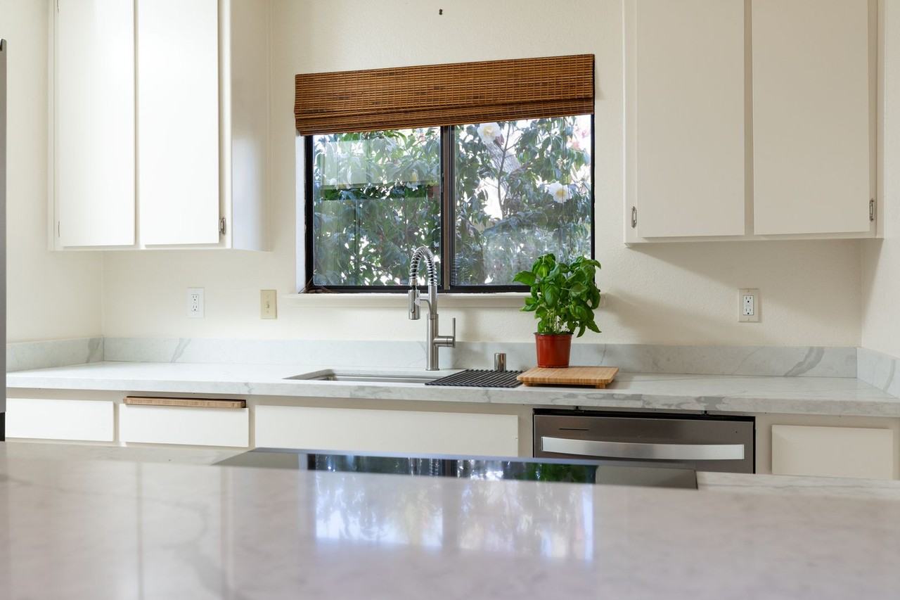 1170 Whitewater Cv - Photo 4 of 25