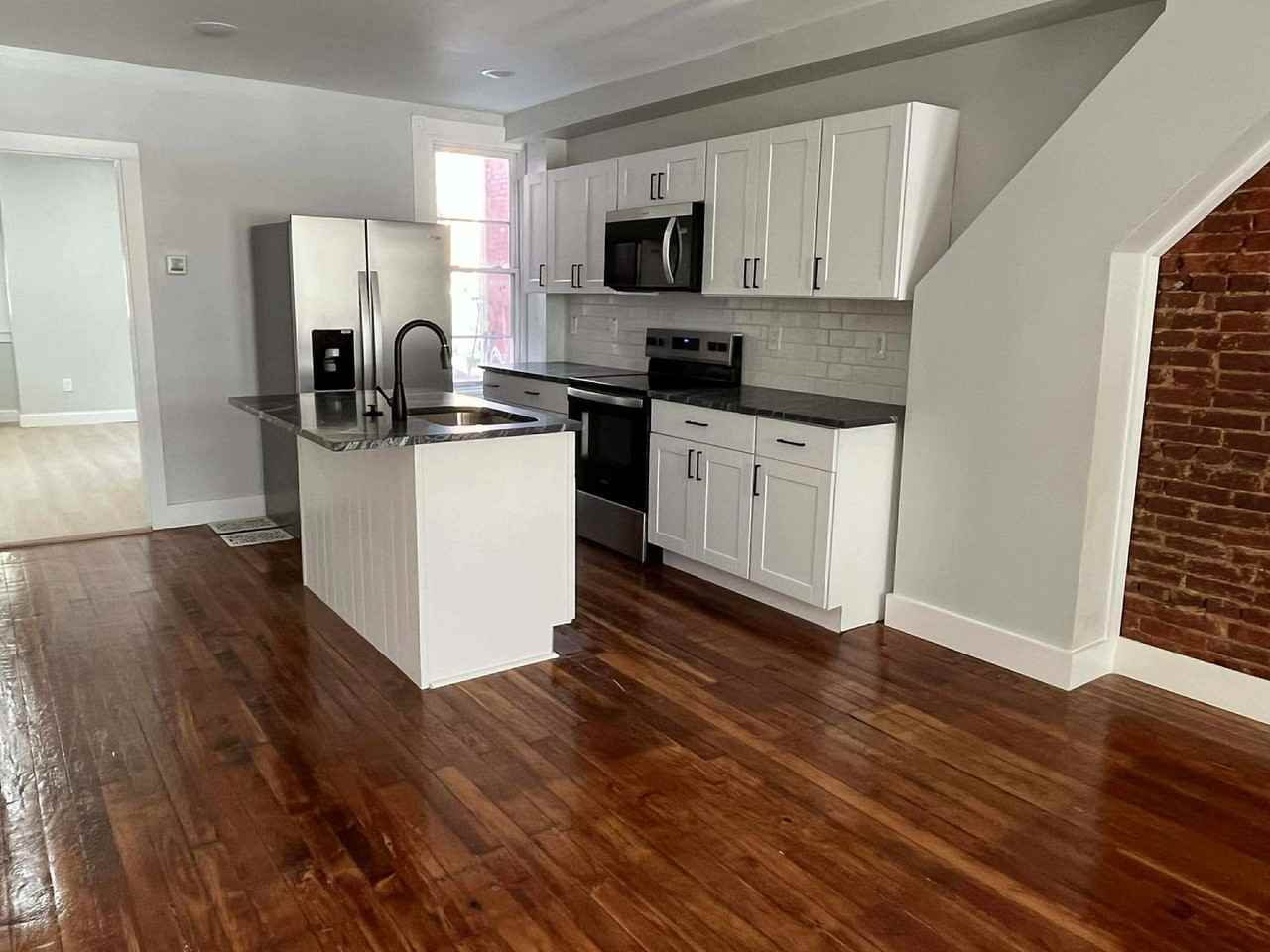 559 S Christian St - Photo 2 of 13