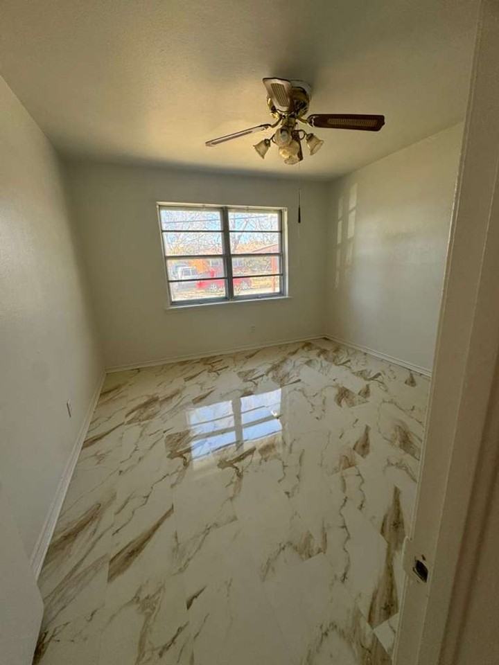 556 Blueberry Blvd - Photo 5 of 9