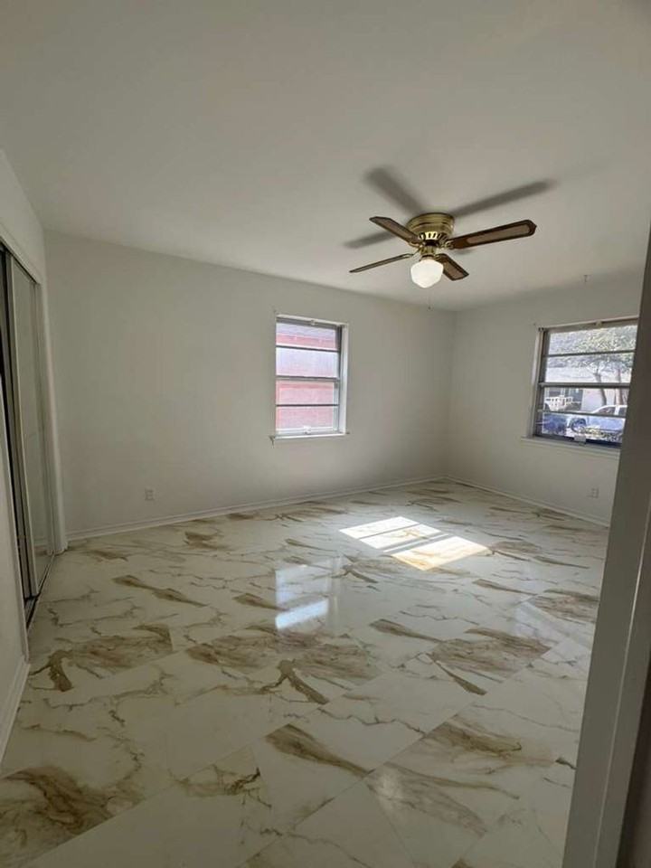 556 Blueberry Blvd - Photo 7 of 9