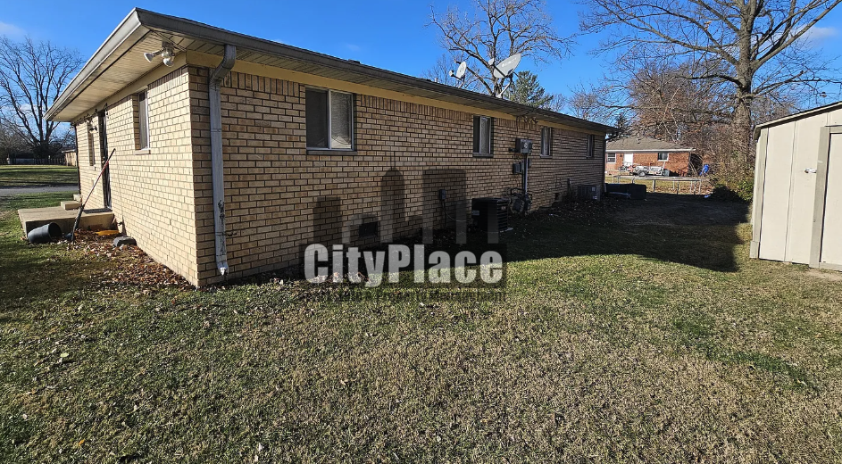 1213 Taylor Dr E - Photo 5 of 5