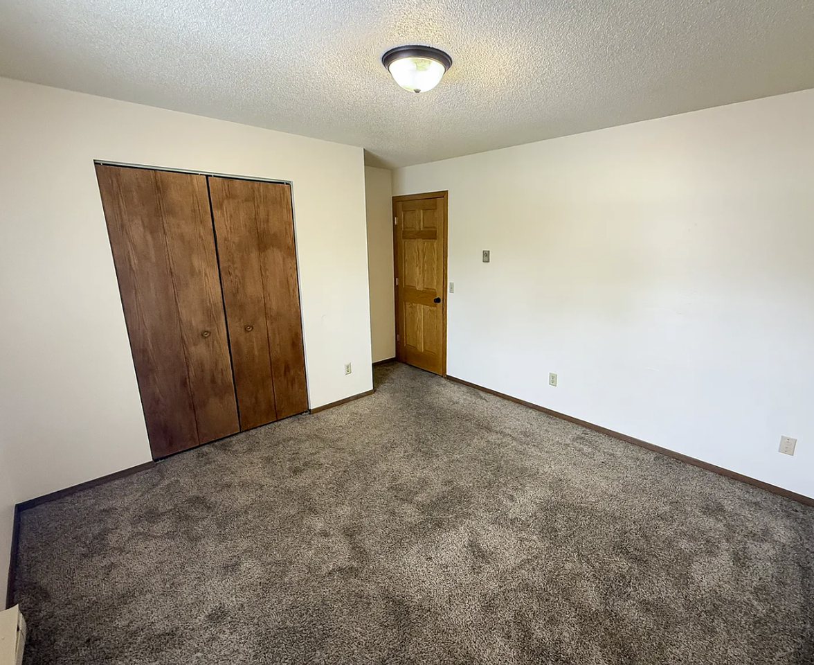 Welcome to Fairfax Street! - Photo 4 of 8