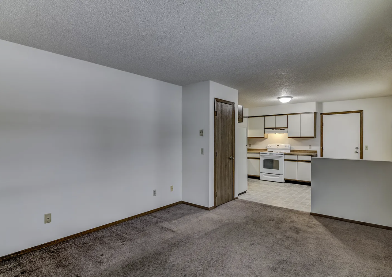 Welcome to Fairfax Street! - Photo 6 of 8