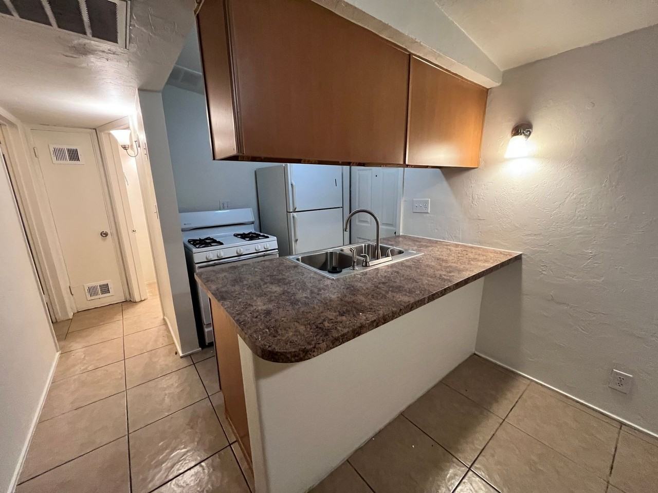 1634-1662 N. Beverly Avenue - Photo 2 of 27