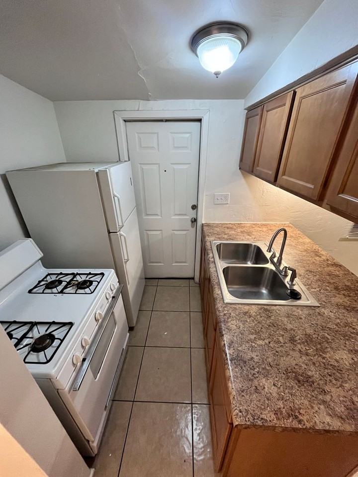 1634-1662 N. Beverly Avenue - Photo 3 of 27