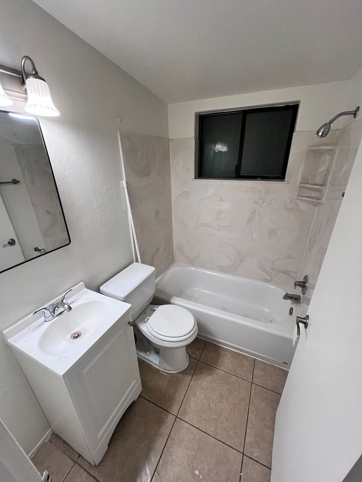 1634-1662 N. Beverly Avenue - Photo 5 of 27