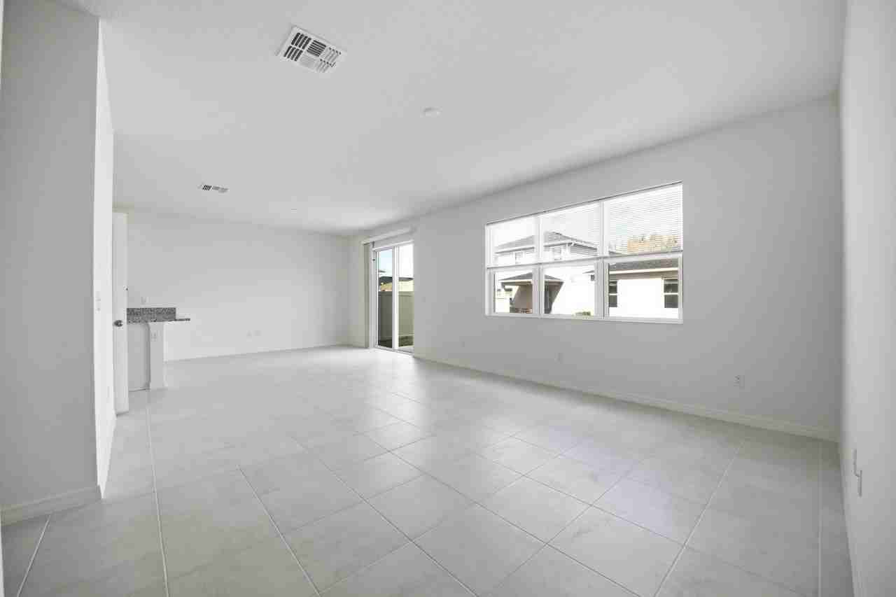 37411 Roanoke River Way - Photo 7 of 50