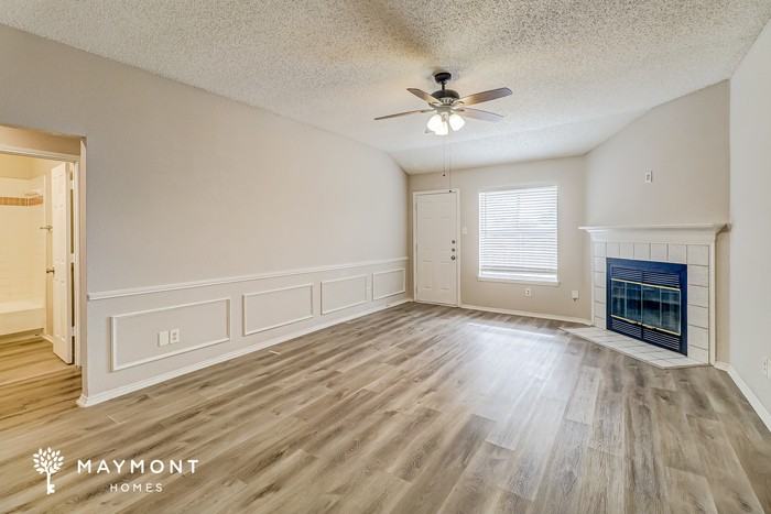 1005 Meadowbend Dr - Photo 5 of 15