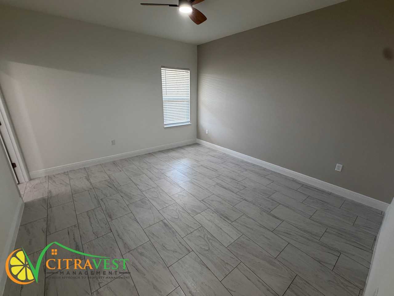 1761 W Skyline Dr - Photo 4 of 13