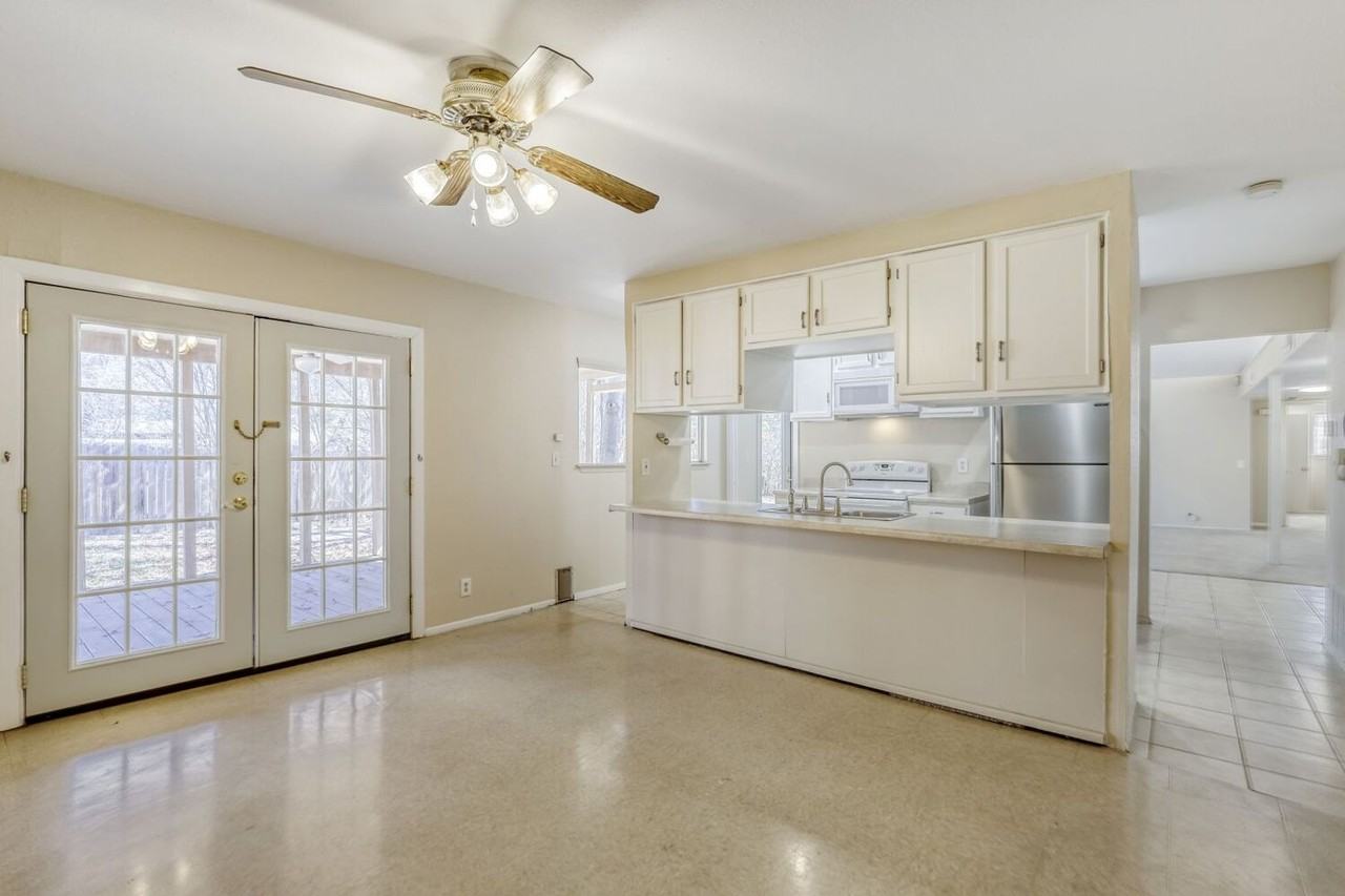 8310 Hastings - Photo 7 of 12