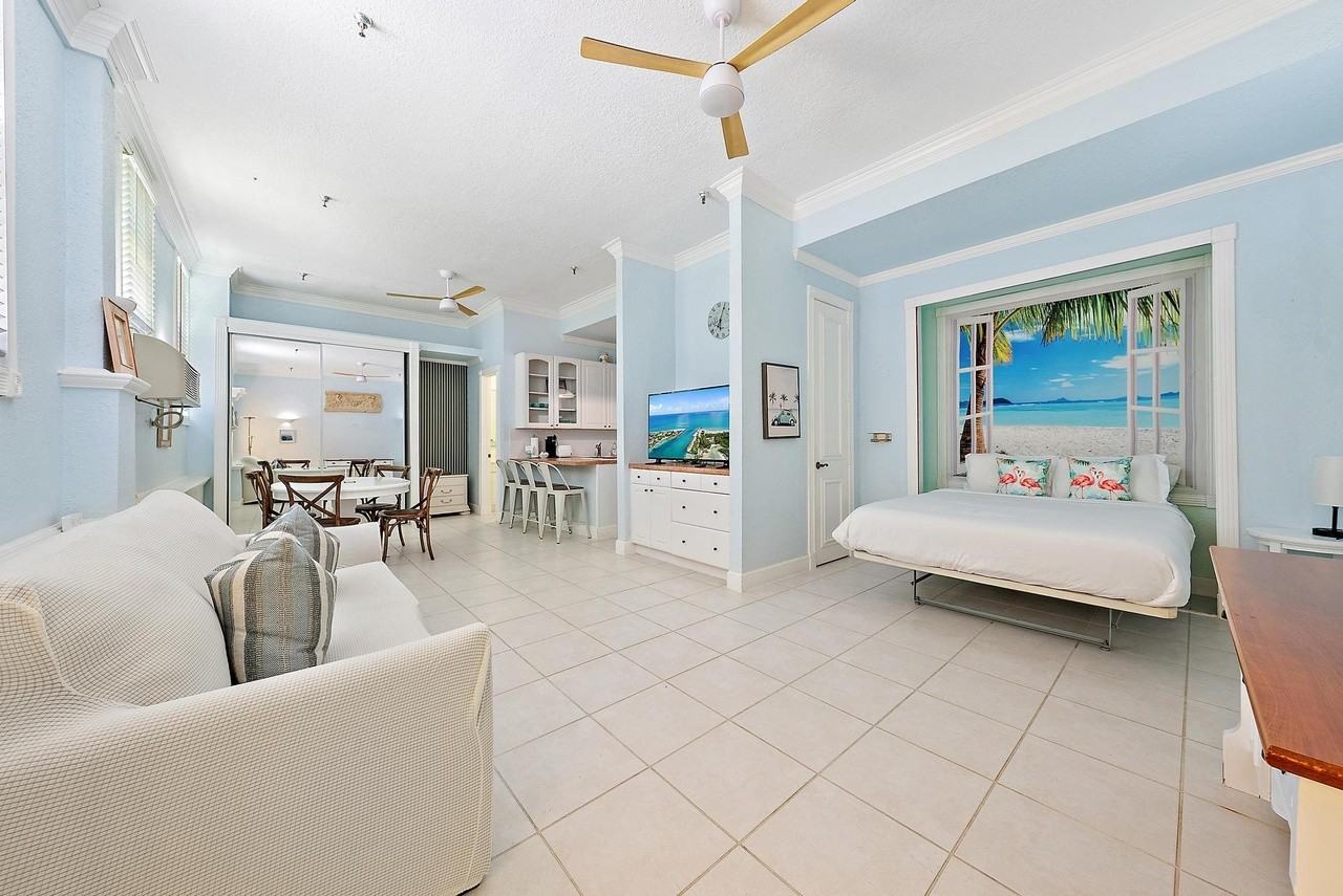 235 Sunrise Ave #1050