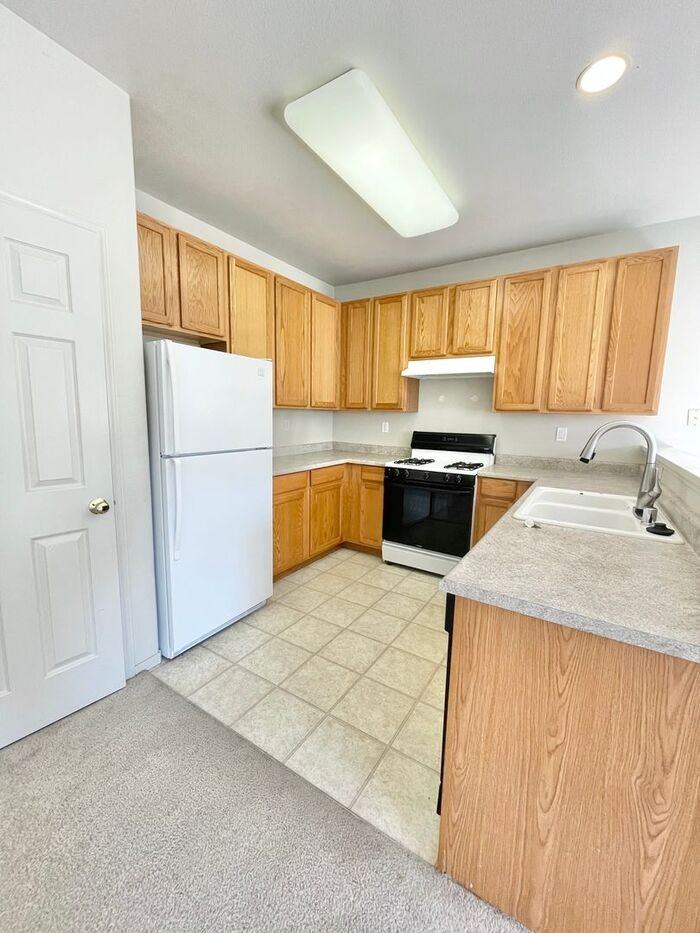 1223 Hidden Creek Pl #1223D - Photo 6 of 15