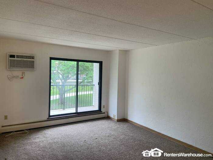 10411 Cedar Lake Rd #312 - Photo 4 of 23