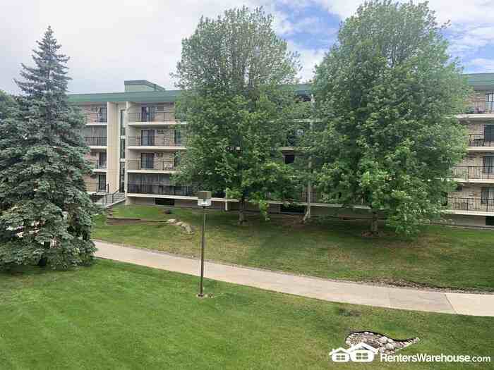 10411 Cedar Lake Rd #312 - Photo 6 of 23