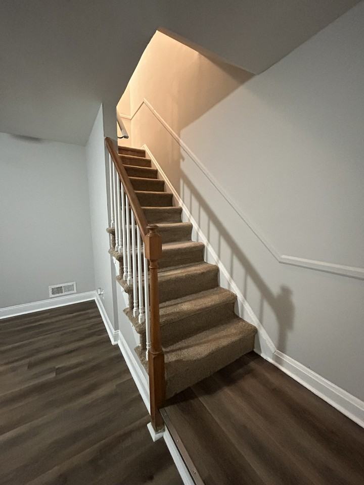 1605 Thetford Rd - Photo 3 of 13