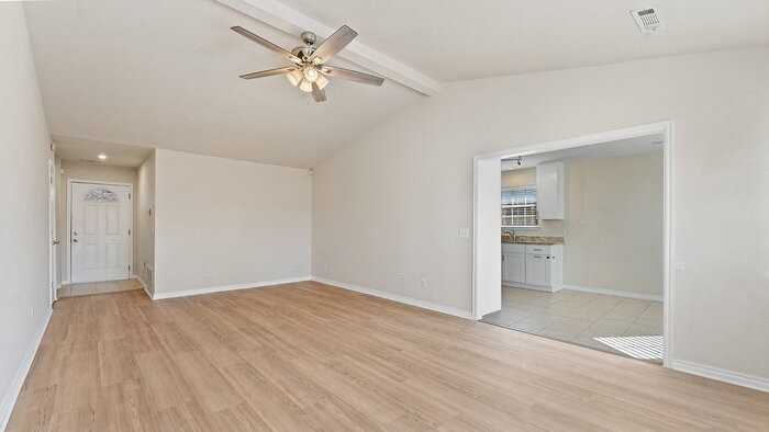 829 S Liberty Dr - Photo 3 of 20