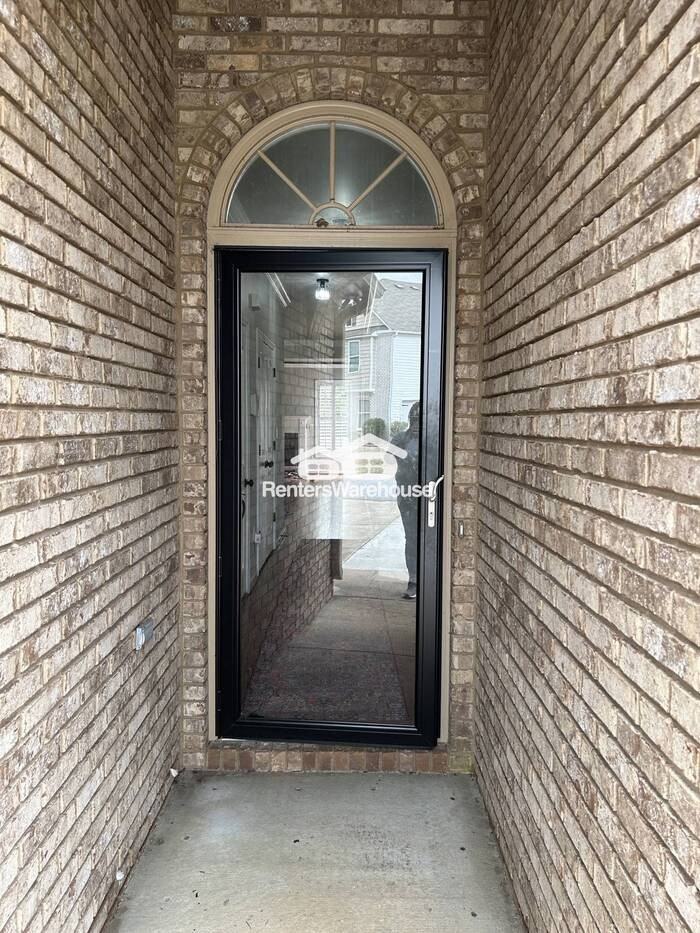 389 Reed Way - Photo 2 of 33