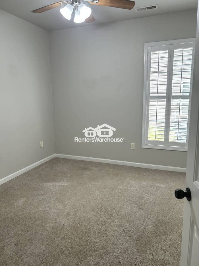 389 Reed Way - Photo 4 of 33