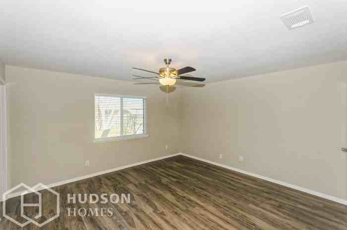 1014 Coffeyville Trl - Photo 5 of 14