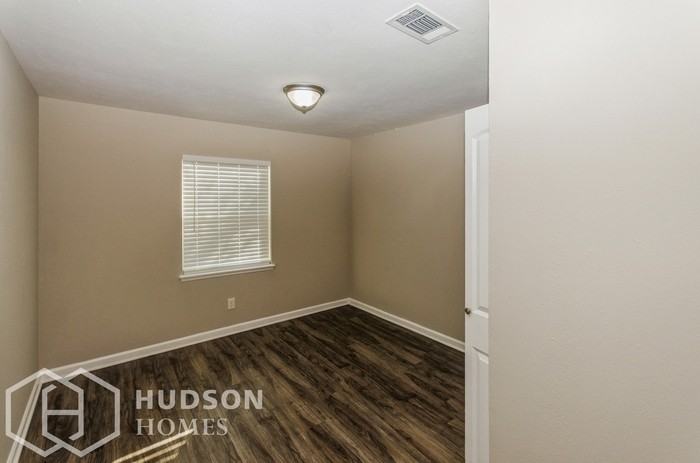 1014 Coffeyville Trl - Photo 7 of 13