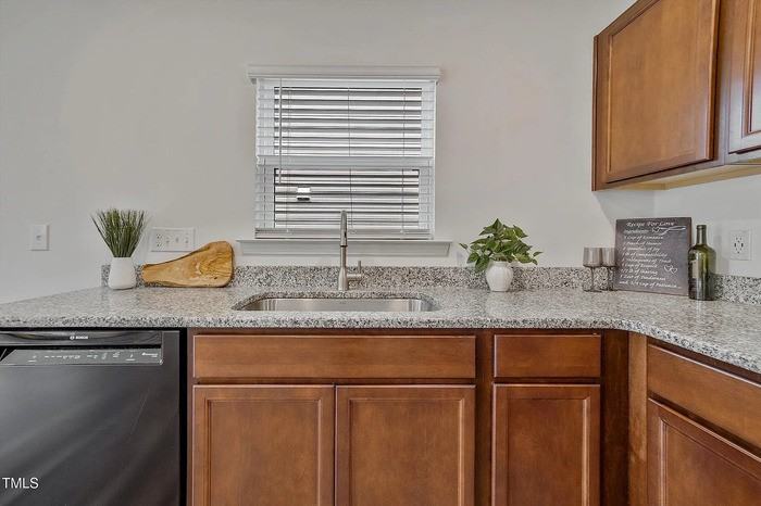 128 Willow Grove Ln - Photo 7 of 26