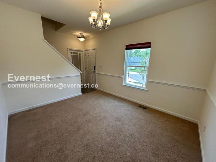 102 Ridgeway St - Photo 6 of 23